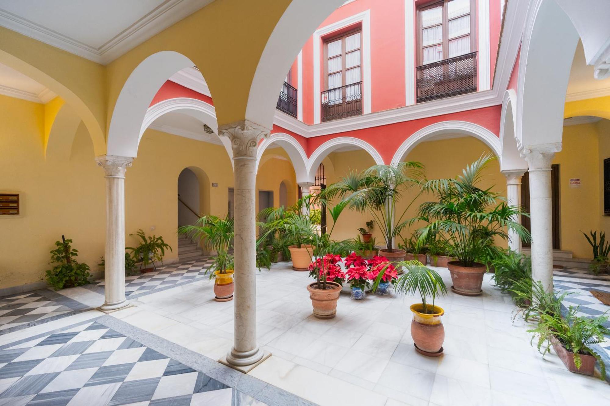 Wide With Terrace & Parking- 3Bd 2Bth- Alfalfa Sevilla Buitenkant foto