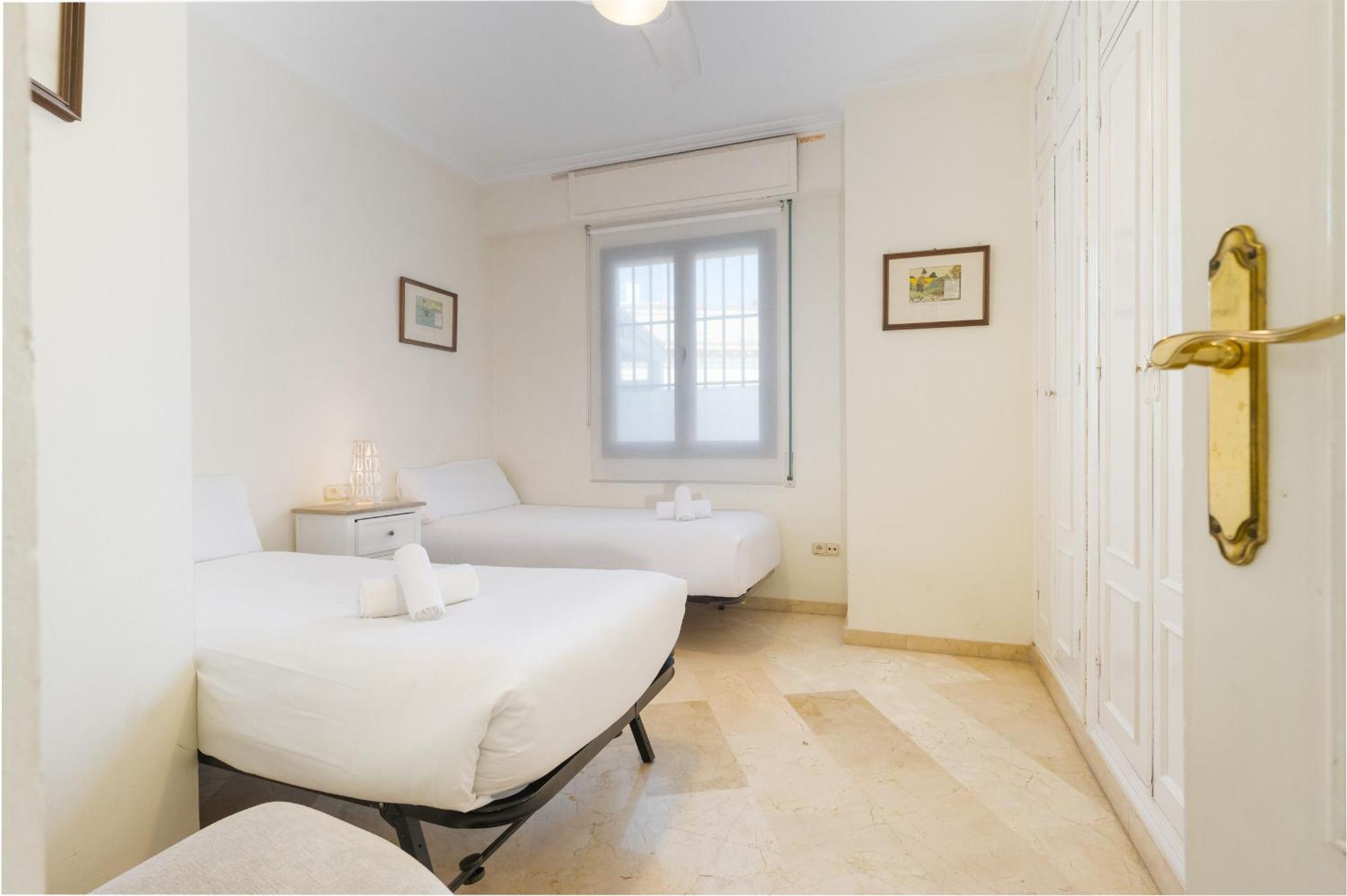 Wide With Terrace & Parking- 3Bd 2Bth- Alfalfa Sevilla Buitenkant foto