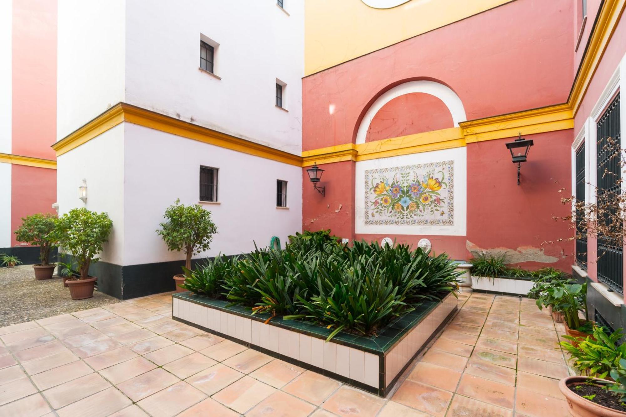 Wide With Terrace & Parking- 3Bd 2Bth- Alfalfa Sevilla Buitenkant foto