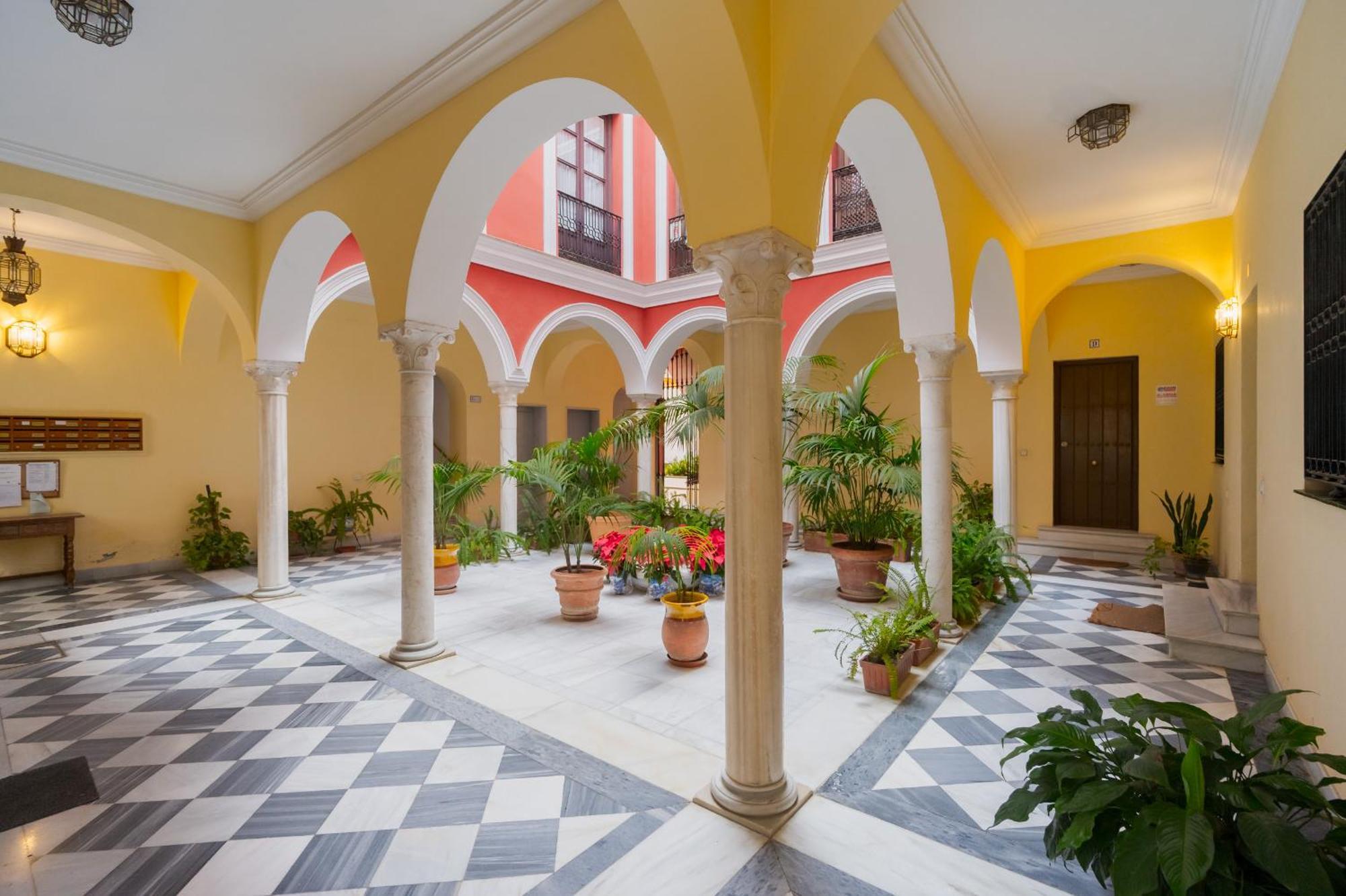 Wide With Terrace & Parking- 3Bd 2Bth- Alfalfa Sevilla Buitenkant foto