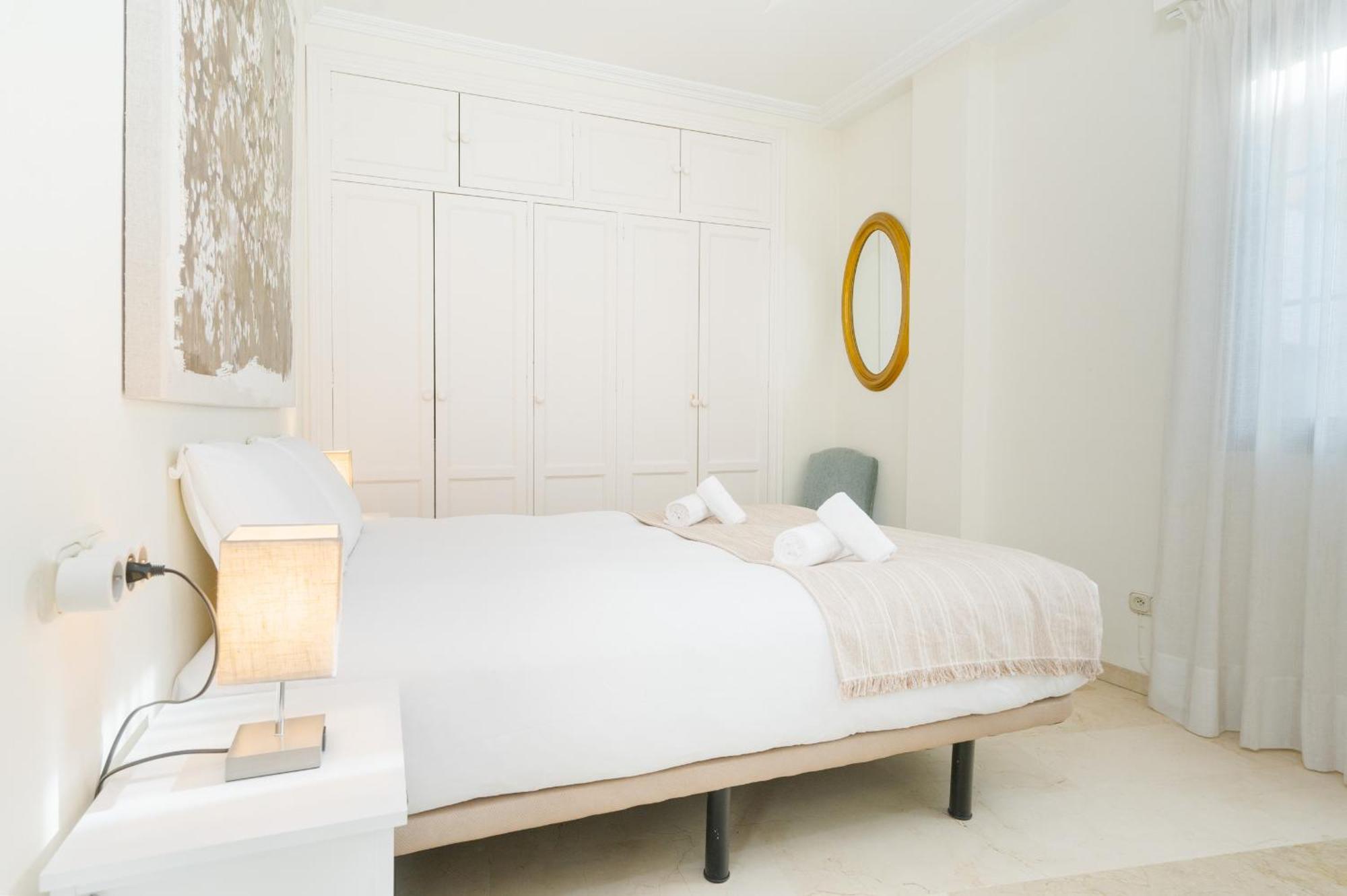 Wide With Terrace & Parking- 3Bd 2Bth- Alfalfa Sevilla Buitenkant foto