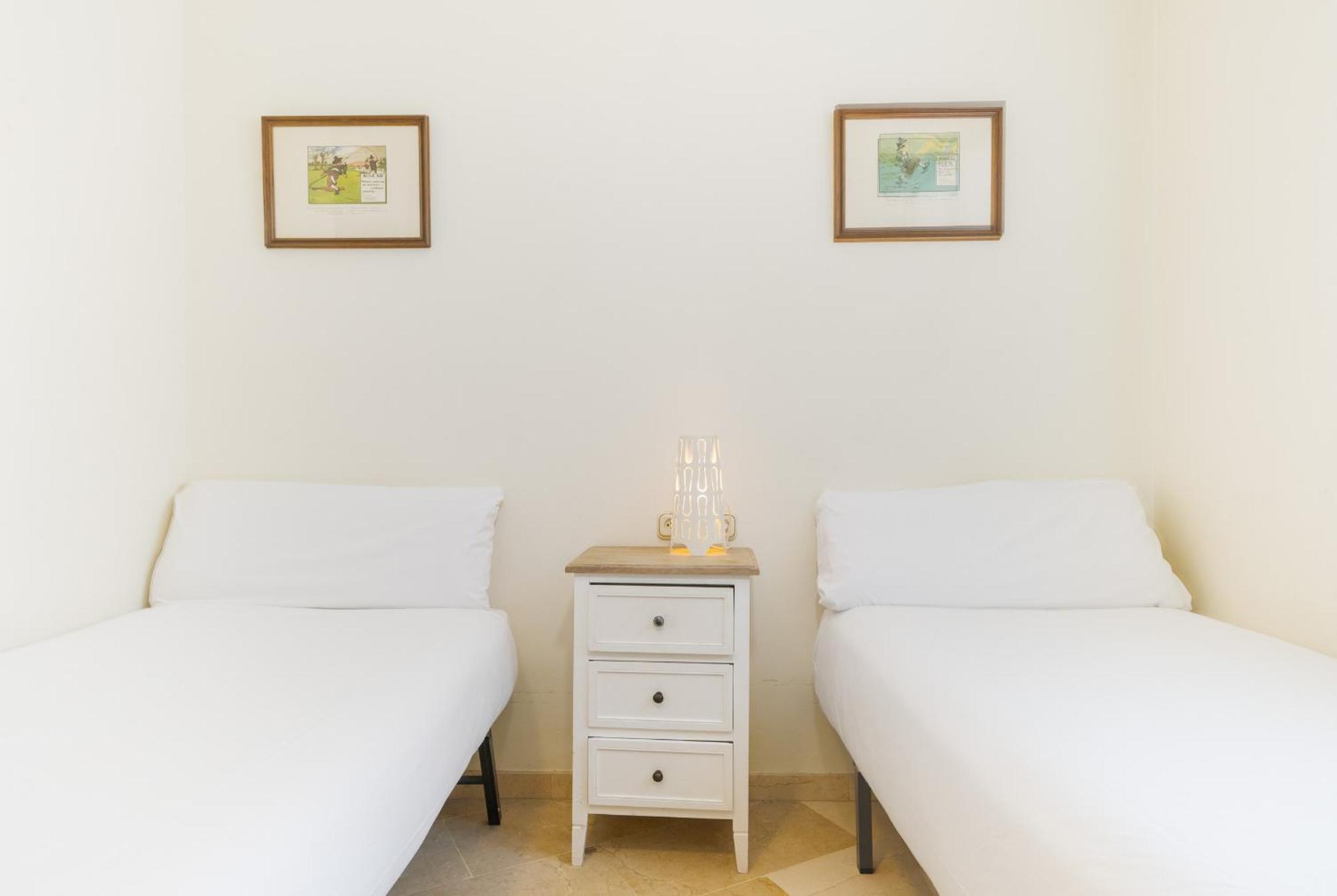 Wide With Terrace & Parking- 3Bd 2Bth- Alfalfa Sevilla Buitenkant foto